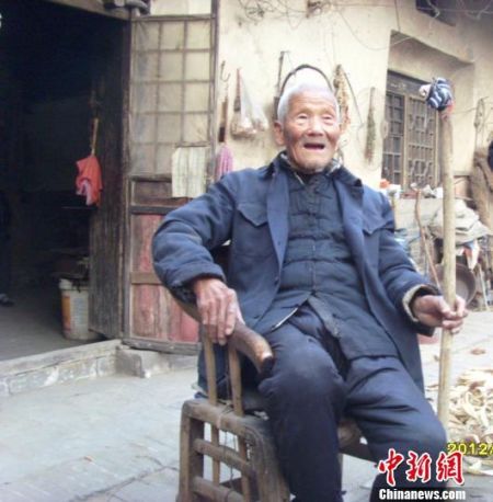 中新网太原2月25日电 题：山西网友为“国军”抗战老兵募捐：他们曾经也是英雄