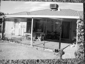 村民王兆生在澳大利亚的房子220平方米，还有760平方米的院子（图为翻拍照片）。