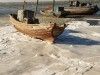 山东渔船被冻海面