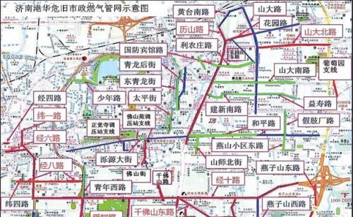 图为16日济南港华燃气公布的省城部分地区危旧市政燃气管网示意图。红色为未改 造铸铁管，蓝色为已改造铸铁管，绿色为已改造已切换铸铁管。