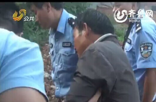 锁定了嫌疑人，民警迅速出发，将49岁的郑某抓获。（视频截图）